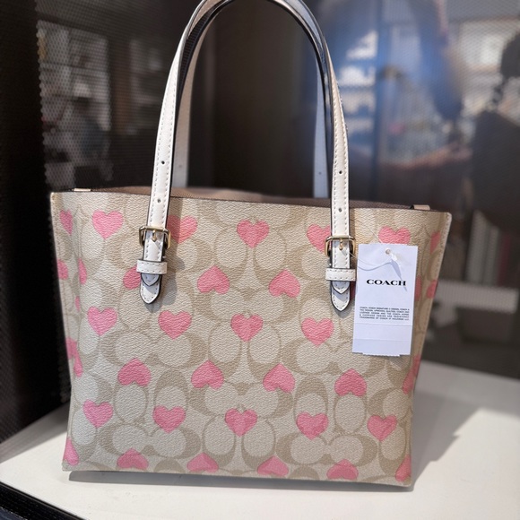 Coach Mollie Tote 25 In Signature Canvas With Heart Print CP057 - Picture 3 of 9